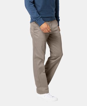 Pantalón Signature Stain Defender Straight Fit